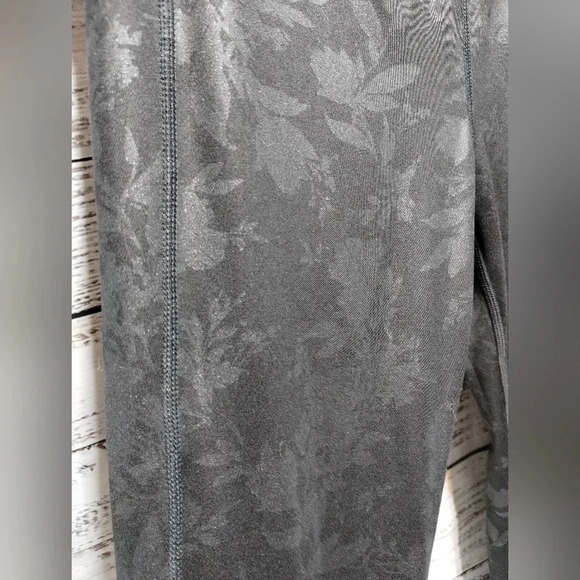 Athleta Barre Stirrup Midnight Garden Leggings size Small Black‎ Floral Dance - Picture 3 of 10